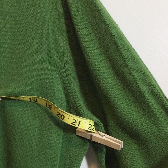 Old Navy Green V-Neck Sweater, size XXL - Picture 7 of 7